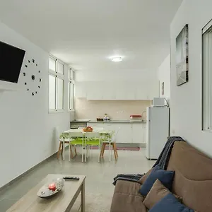 https://2b-el-amore.in-canary-islands.com